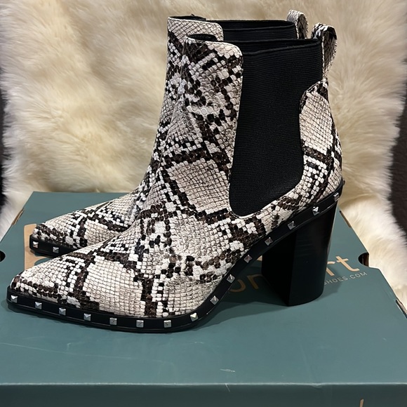 New Charles David snake boot - Picture 4 of 11